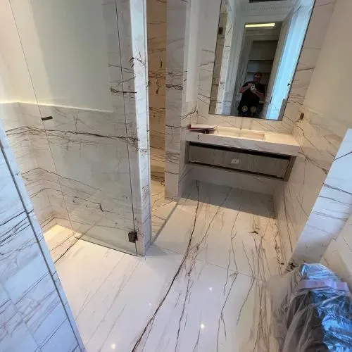 Salle de bains marbre à Vanves